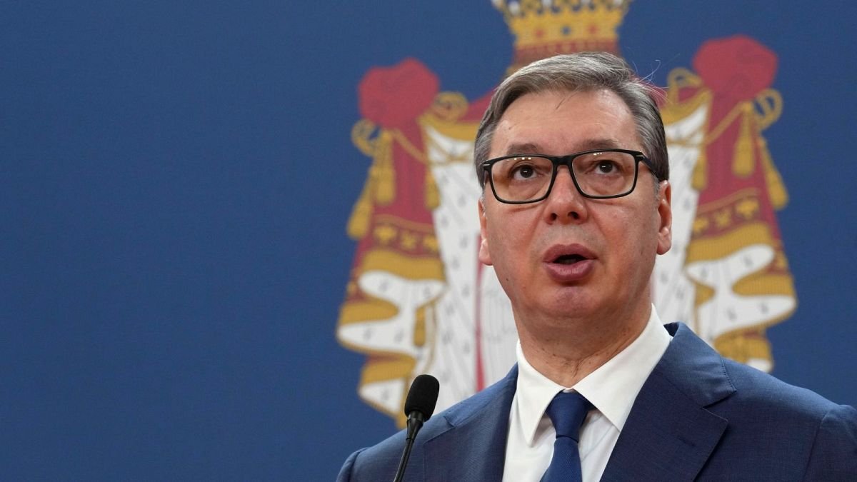 El presidente serbio afirma que se plantea convocar elecciones anticipadas o una crisis de Gobierno