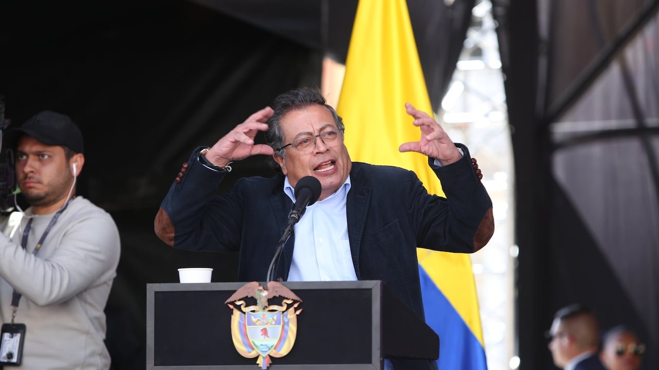Petro explotó contra régimen de Nicolás Maduro por aguda pulla que le lanzó: “Soy responsable de un millón de venezolanos”