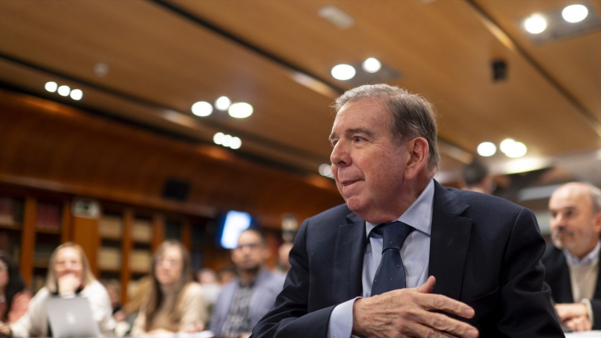 El presidente del Parlamento de Venezuela pide el arresto de Edmundo González si regresa al país