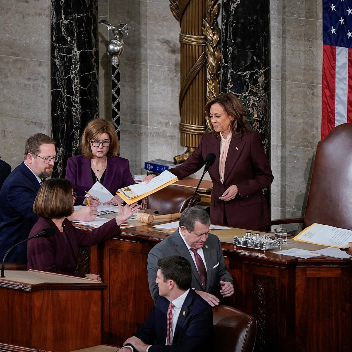 El Congreso de EE UU certifica la victoria de Trump en una sesión rutinaria y sin violencia | El PAÍS Exprés