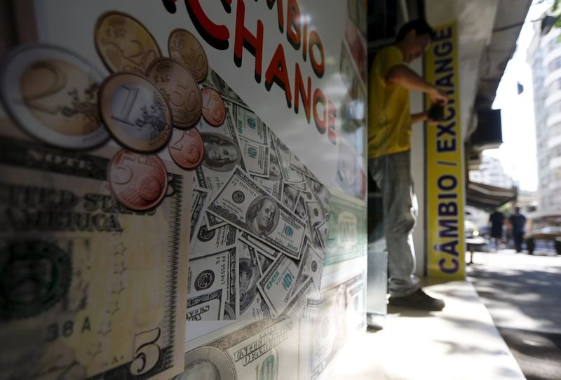 El bitcóin cae el 3,8 % y se aleja de los 100.000 dólares tras los buenos datos en EE.UU. Por EFE