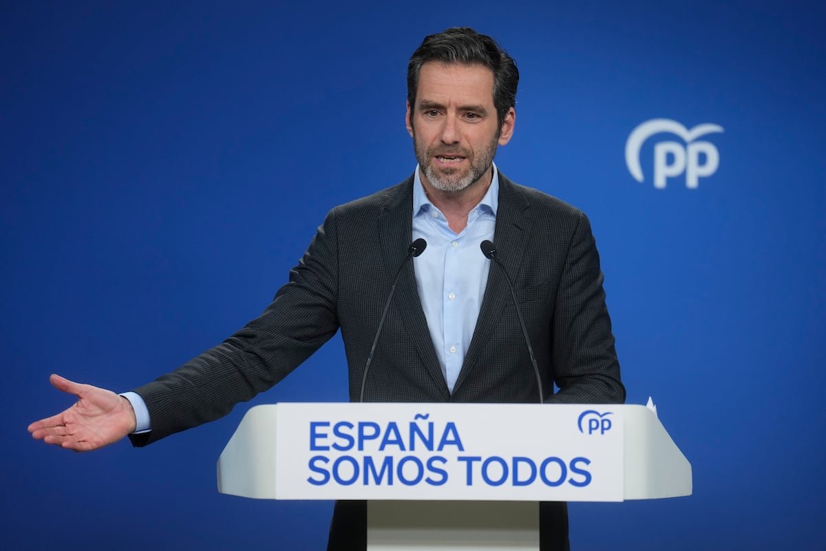 Feijóo se ausentará de los actos por la muerte de Franco y se echa a la calle por Venezuela | España