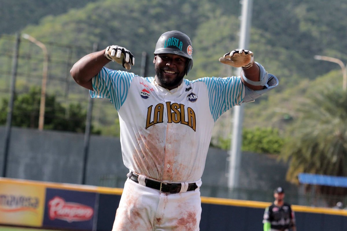 ¡Fractura! Moisés Gómez se despide de Margarita el resto de los playoffs
