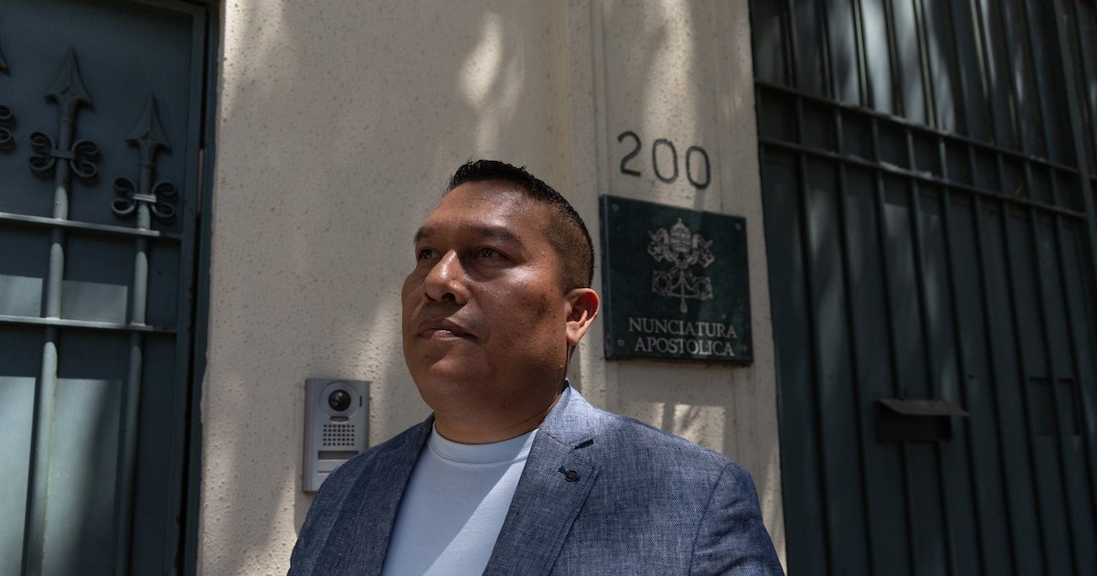 Venezolanos en Chile piden que la Iglesia auxilie a opositores en la embajada argentina en Caracas