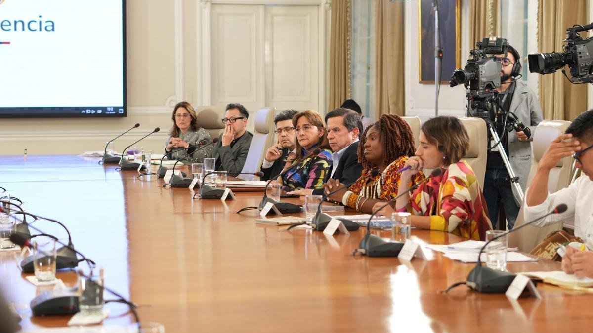 ¿cómo se recompondrá el gabinete tras pedido de renuncia protocolaria a ministros?