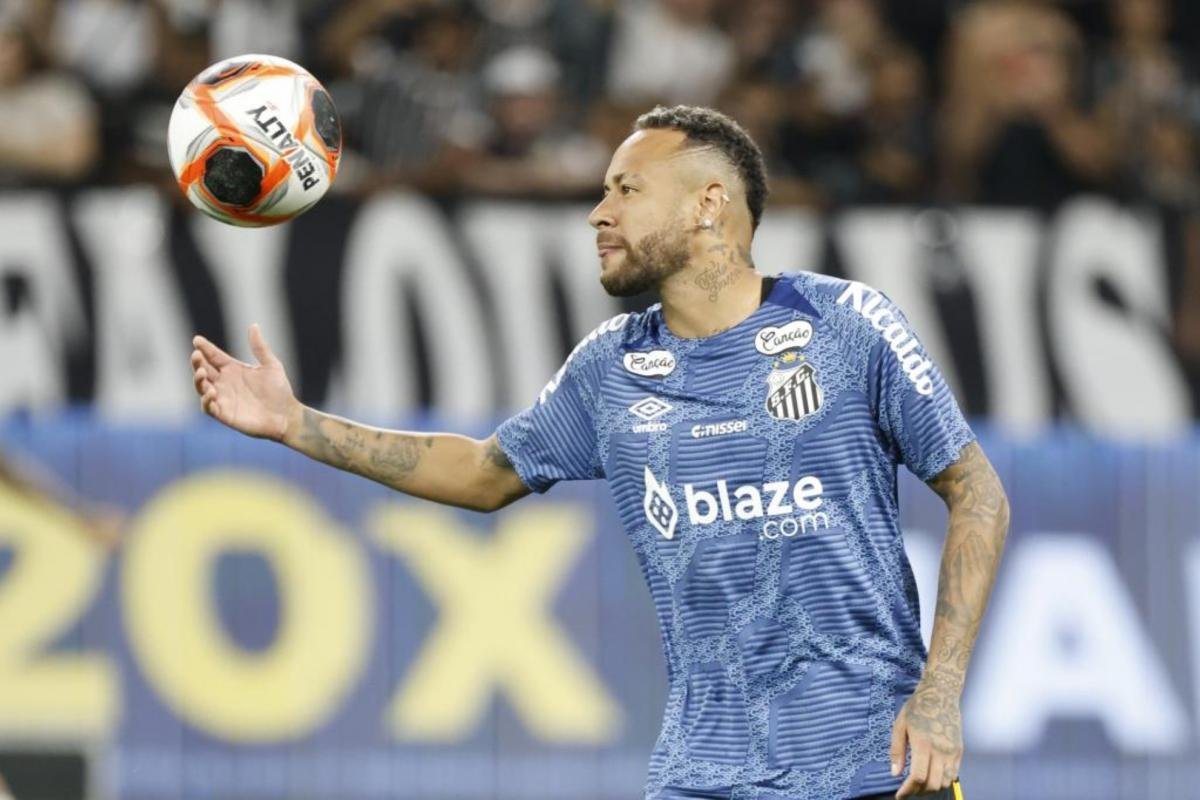 Neymar ya tiene excusa: “Deberían mejorar el balón, es muy malo”