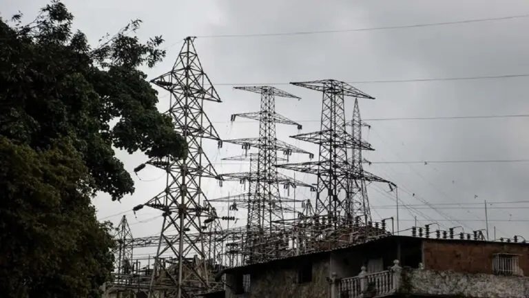 Atentan contra instalaciones eléctricas en Venezuela