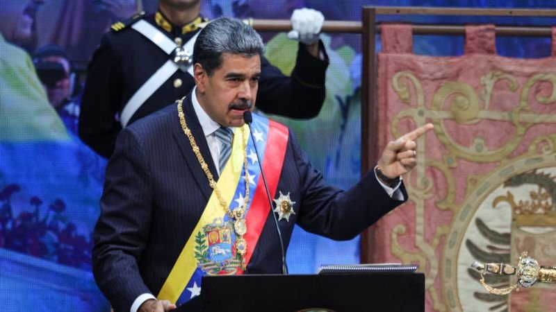 Maduro da 90 días para que comisión presente un proyecto de reforma a la Constitución de Venezuela