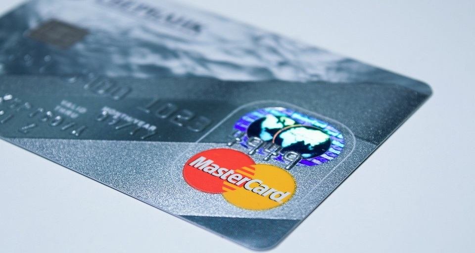Tarjetas de crédito cambian su diseño para mejorar la seguridad