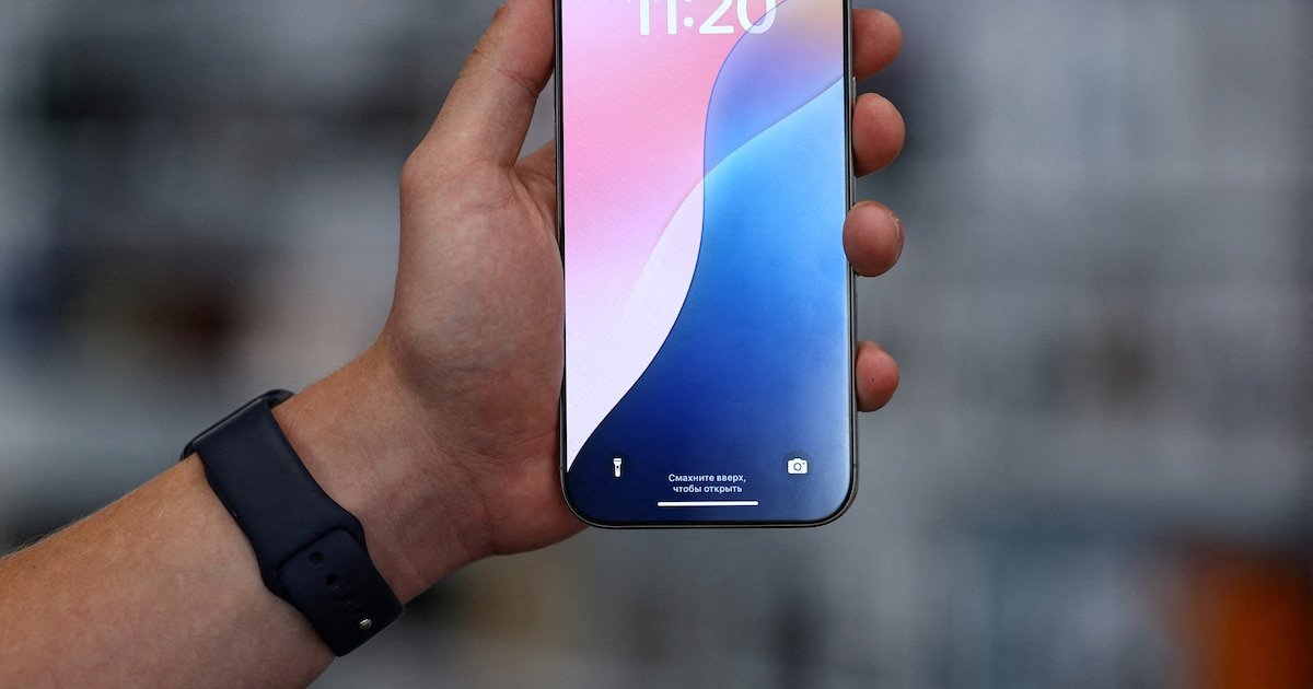 Por qué Tim Cook dice que el iPhone no se podría fabricar en EE.UU.