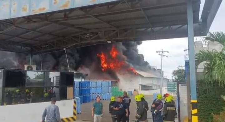 Incendio en Camaronera activó las alarmas en San Francisco