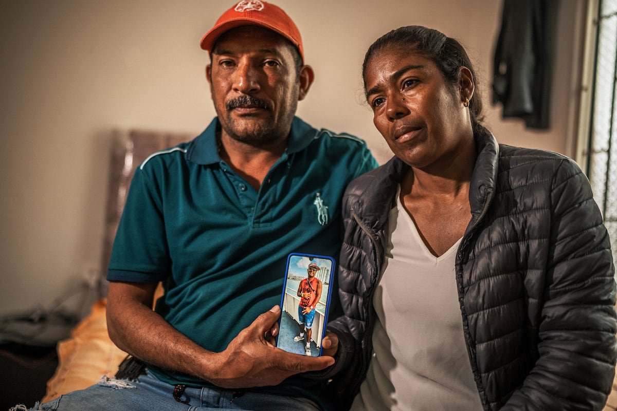 La familia colombo-venezolana que espera el regreso de su hijo detenido en la megacárcel de El Salvador: “Le pedimos a Trump que lo suelte”