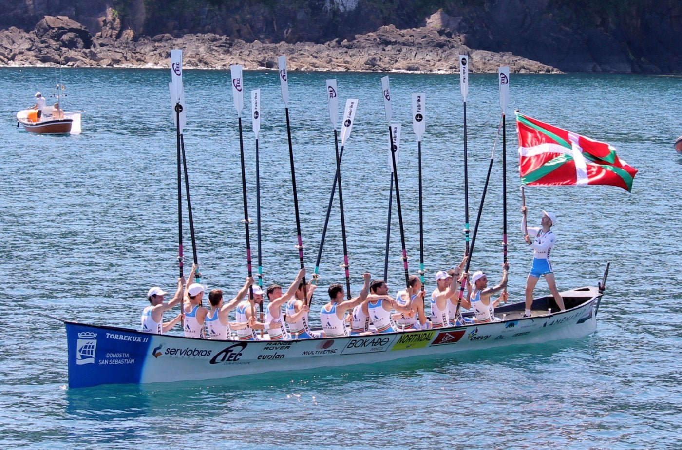 Donostiarra domina en Mutriku en la última regata de la pretemporada