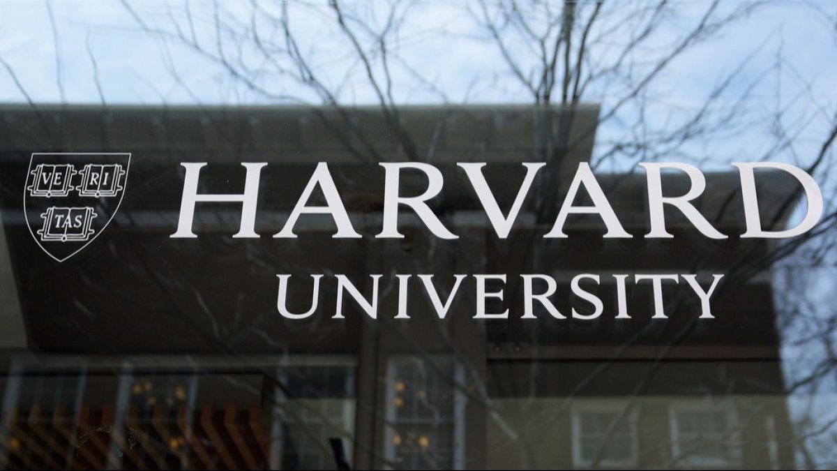 Trump prohíbe a Harvard admitir estudiantes extranjeros