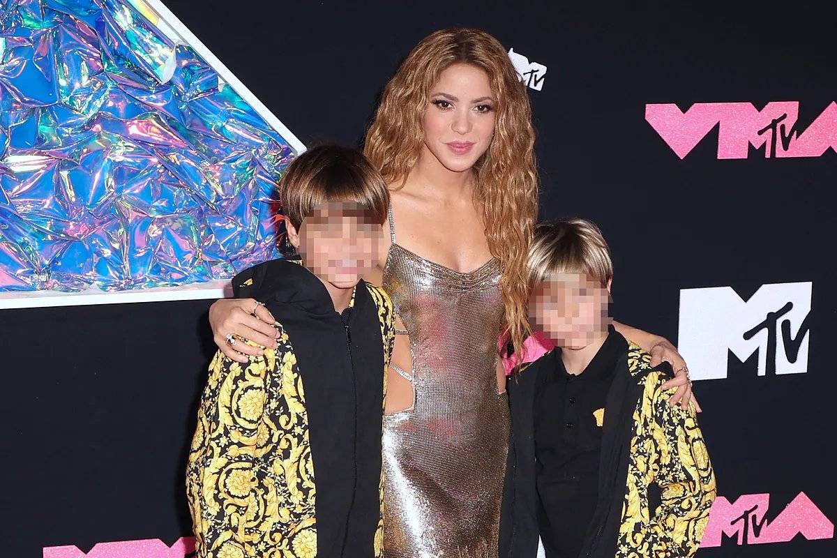Milán y Sasha, los hijos de Shakira y Piqué, virales gracias a su primer vídeo musical: así es su canción 'The One'