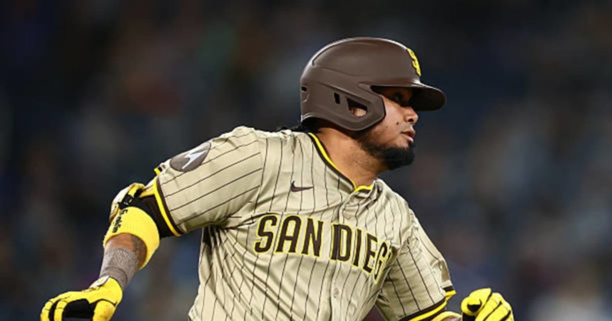 Luis Arráez suma otro juego multi-hit para aumentar su promedio al bate (+Video)