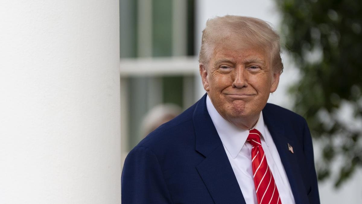 Trump saluda la elección del “primer Papa americano”