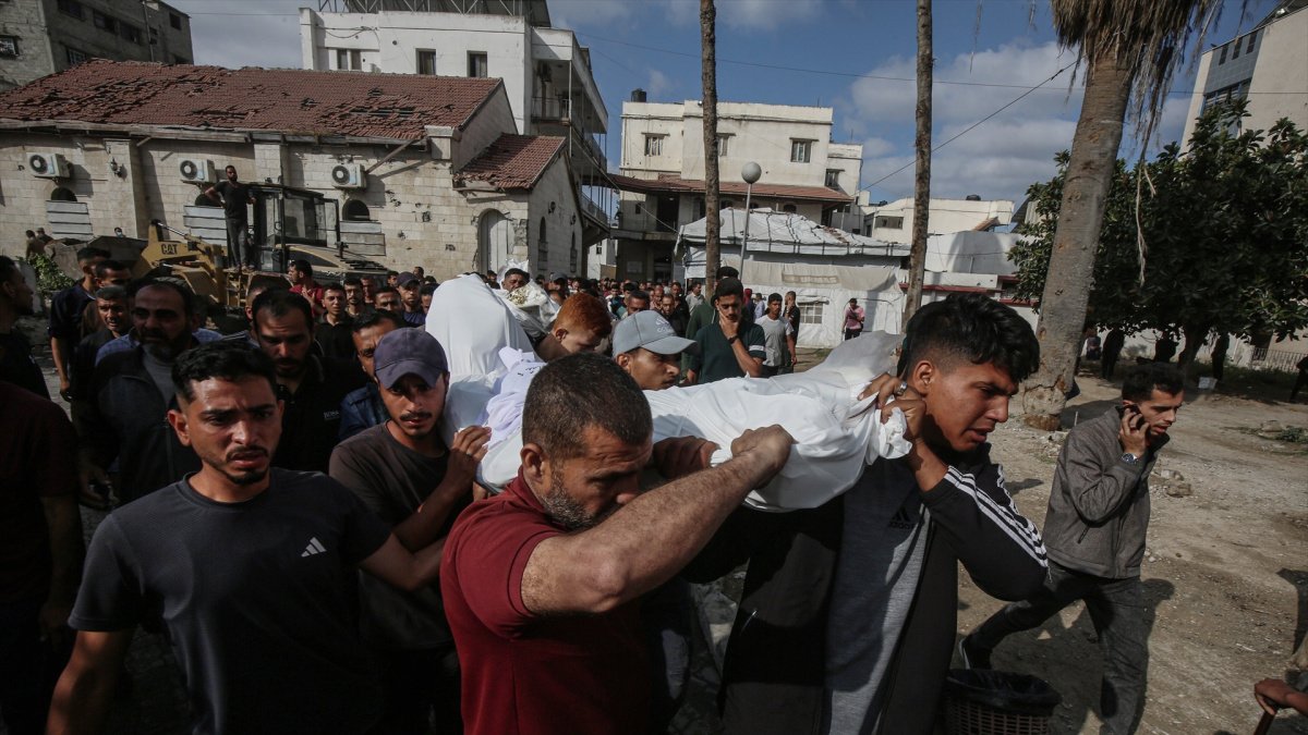 Israel mantiene el bloqueo de la ayuda a una Gaza arrasada por la hambruna y los incesantes ataques