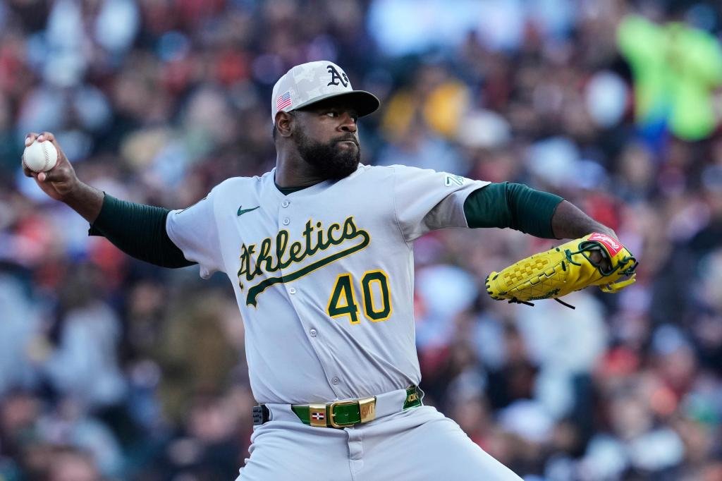 Flores recibe base por bolas con bases llenas y Gigantes vencen 1-0 a Atléticos – Chicago Tribune
