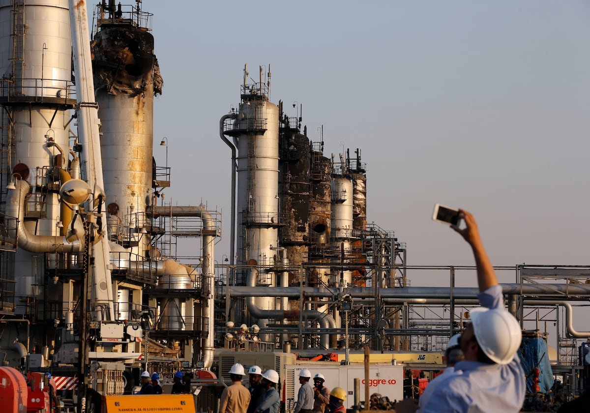 El bombeo extra de la OPEP y la guerra comercial encaminan al petróleo hacia los 50 dólares | Mercados Financieros