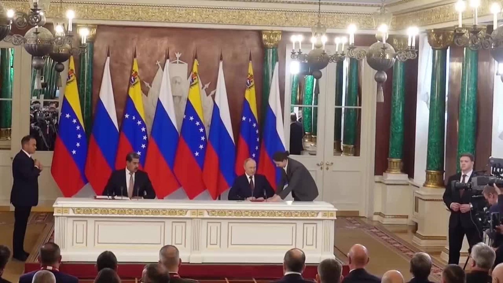 Los presidentes de Rusia y Venezuela firman un acuerdo de cooperación