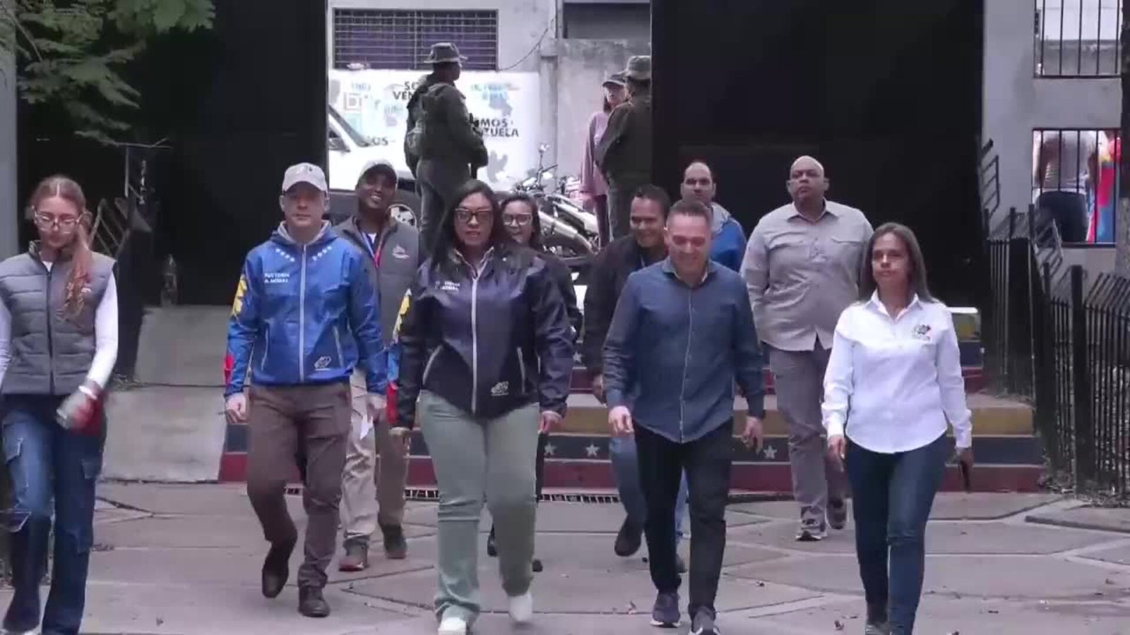Venezolanos participan en el simulacro de las elecciones regionales y parlamentarias