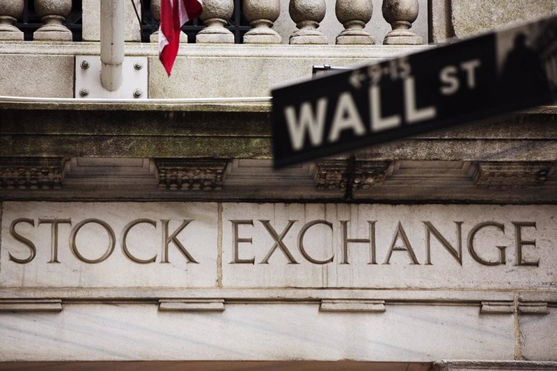 Wall Street sube con fuerza en una semana marcada por los pactos comerciales