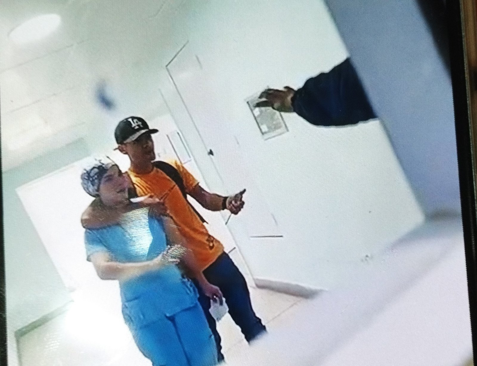 Aragua | Hombre toma de rehén a una doctora para exigir atención médica en Maracay