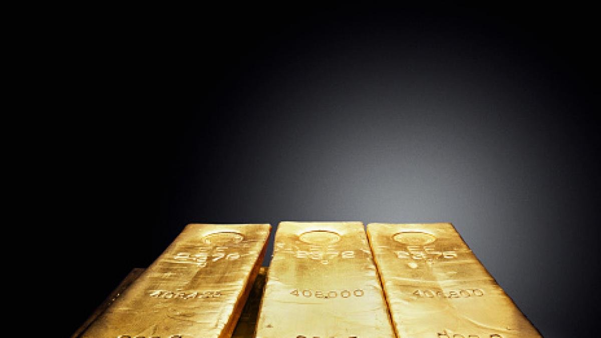 El oro sigue subiendo y los expertos piden que te fijes en este dato antes de vender