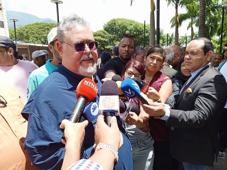 Juan Barreto denuncia que es víctima de acoso policial en su vivienda < El Informador Venezuela