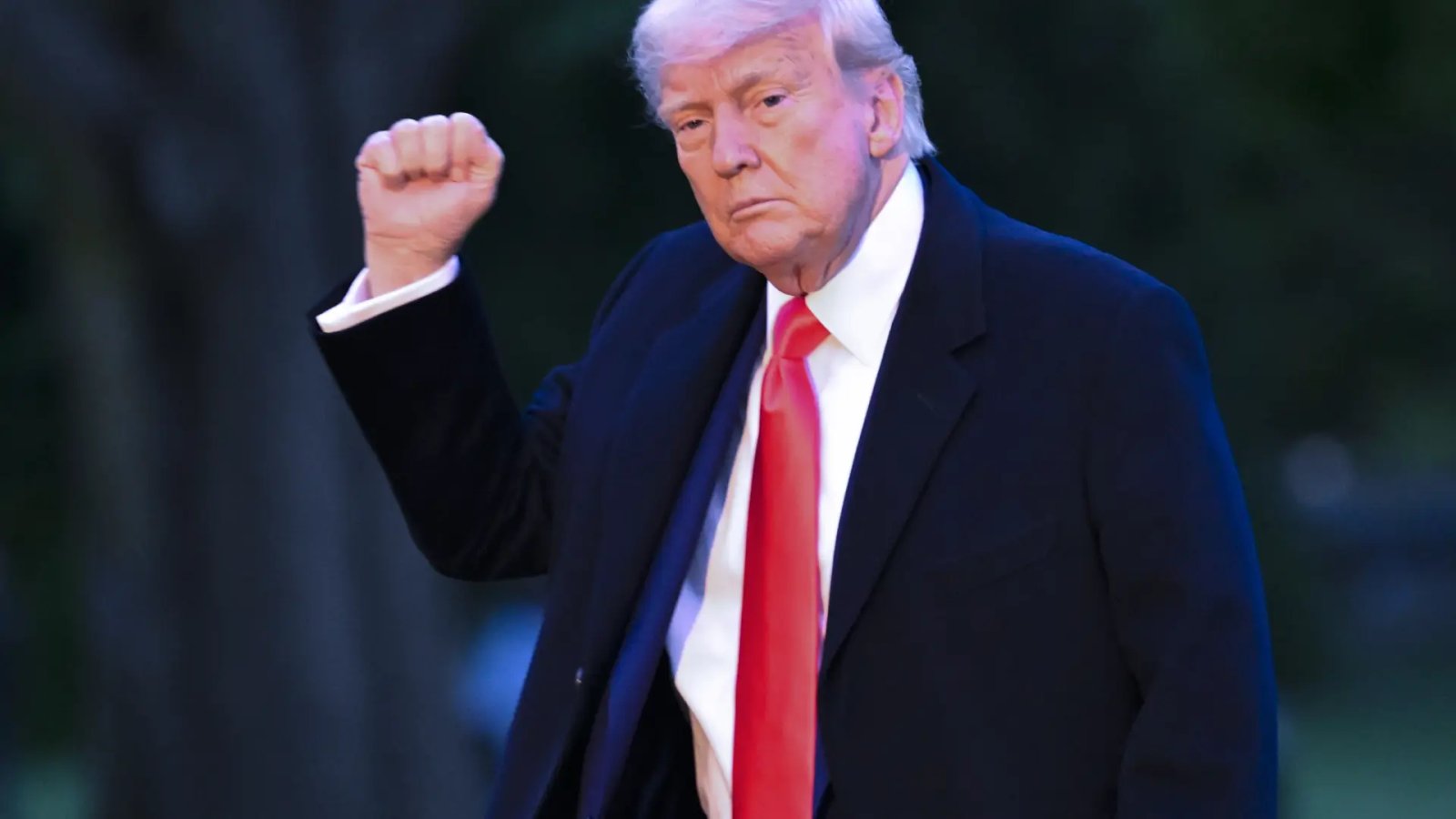 Trump también amenaza a Samsung y otros fabricantes de móviles con imponer los mismos aranceles que a Apple