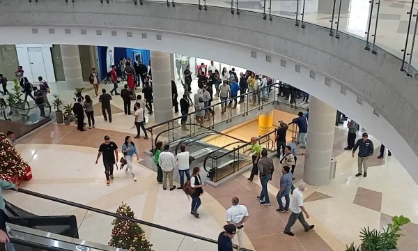 Sambil Caracas sigue siendo más concurrido: 30.000 personas al día visitan el Sambil La Candelaria