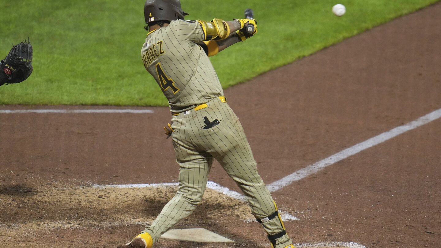 Luis Arráez logra tres hits y produce tres carreras en la victoria de Padres 9-4 sobre Piratas