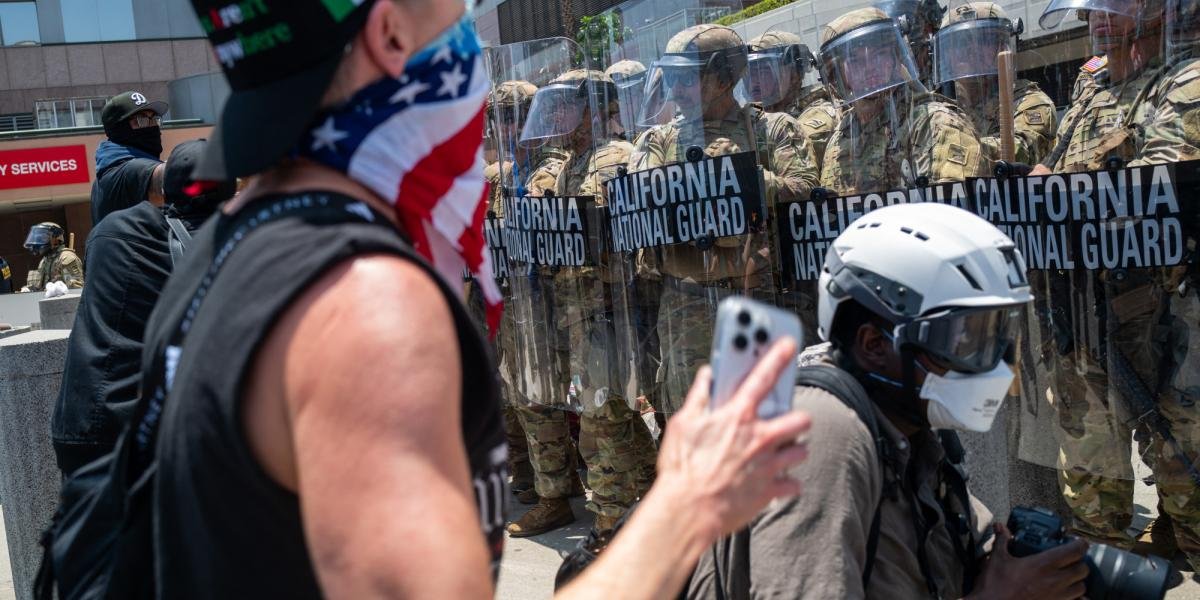 El despliegue de la Guardia Nacional en Los Ángeles abre un debate sobre los poderes de Trump
